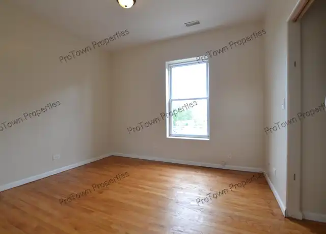 Property at 309 Herkimer St Unit 2r, Joliet, IL, 60432, 1 bed, 1 bath, [object Object]