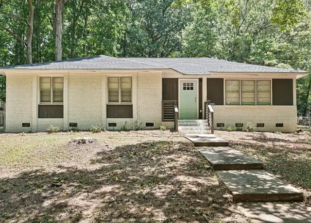 Property at 5121 Farm Pond Ln, Charlotte, NC, 28212, 4 beds, 2 baths, [object Object]