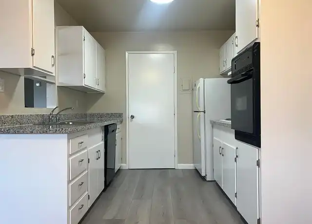 Property at Lamplighter Apartments - 275 Ventura Ave, Palo Alto, CA, 94306, 2 beds, 1 bath, [object Object]