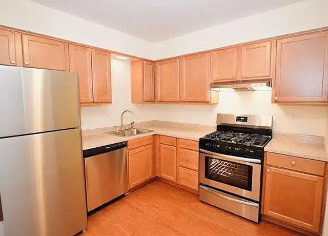 Photo of 535 Maple Ave, Lisle, IL 60532