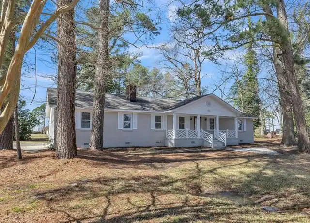 Property at 412 Circle Dr, Greenville, NC, 27858, 3 beds, 2 baths, [object Object]