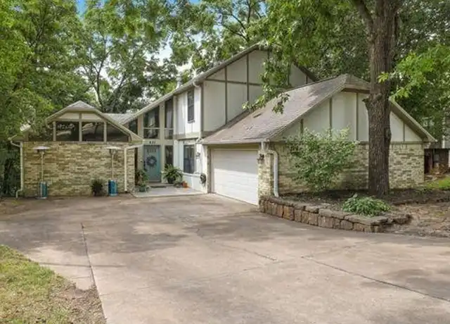 Property at 627 N Rockcliff Rd, Fayetteville, AR, 72701, 5 beds, 3.5 baths, [object Object]