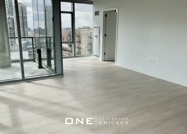 Property at 316 W Illinois St Unit 4, Chicago, IL, 60654, 2 beds, 2 baths, [object Object]