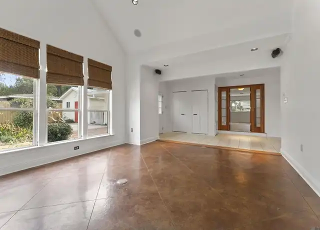 Property at 5117 Woodside Dr, Baton Rouge, LA, 70808, 2 beds, 2 baths, [object Object]