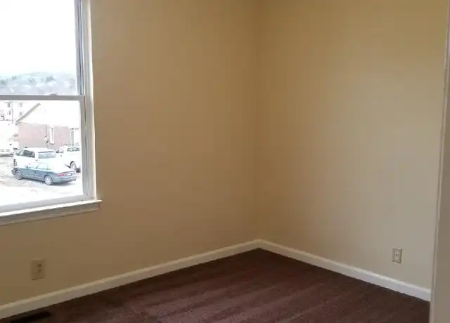 Property at 3410 Meadow Ct, Nashville, TN, 37207, 2 beds, 1.5 baths, [object Object]