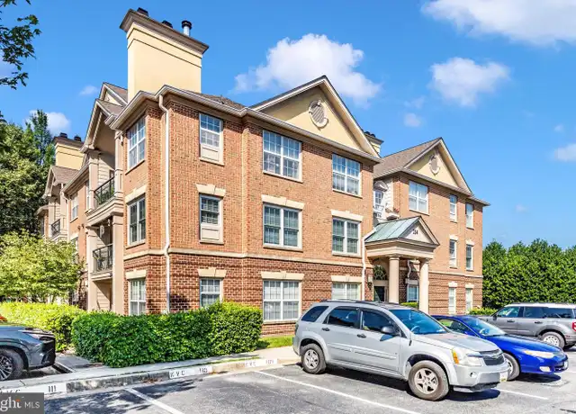 Property at 214 Ridgepoint Pl Unit 214-24, Gaithersburg, MD, 20878, 3 beds, 2 baths, [object Object]