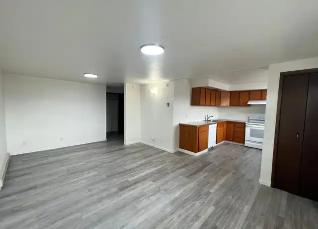 Property at 704 N Water St Unit 4, Ellensburg, WA, 98926, 2 beds, 1 bath, [object Object]