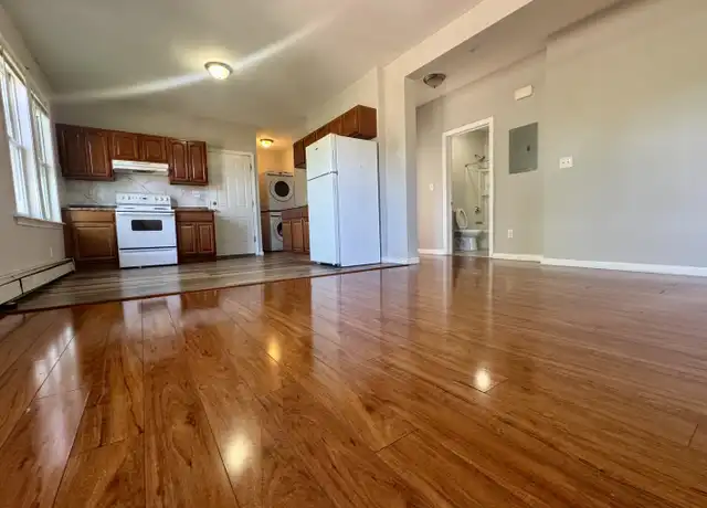 Property at 67 Judson St Unit 3, Hartford, CT, 06120, 9 beds, 3 baths, [object Object]