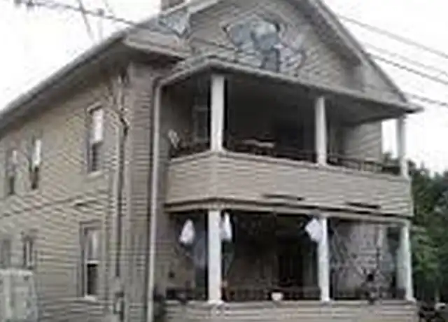 Property at 107 Willow St, Meriden, CT, 06450, 5 beds, 1 bath, [object Object]