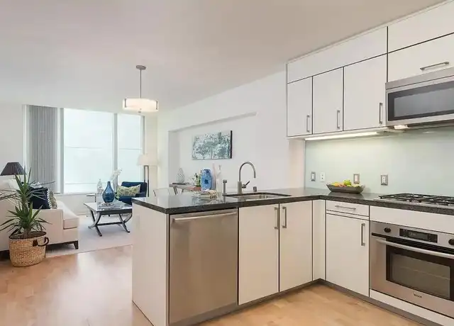Property at 333 Main St, San Francisco, CA, 94105, 1 bed, 1 bath, [object Object]