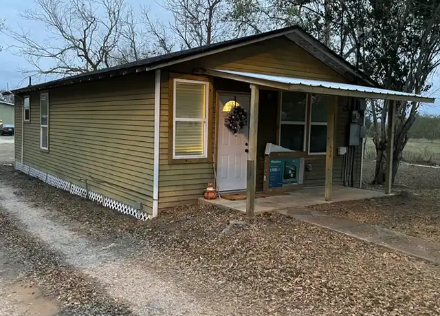 Property at 1126 Seydler St, Gonzales, TX, 78629, 2 beds, 1 bath, [object Object]