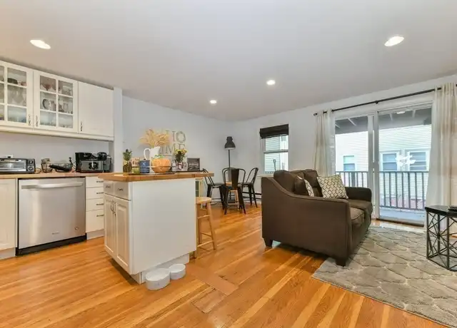 Property at 153 W Sixth St Unit 4, Boston, MA, 02127, 1 bed, 1 bath, [object Object]
