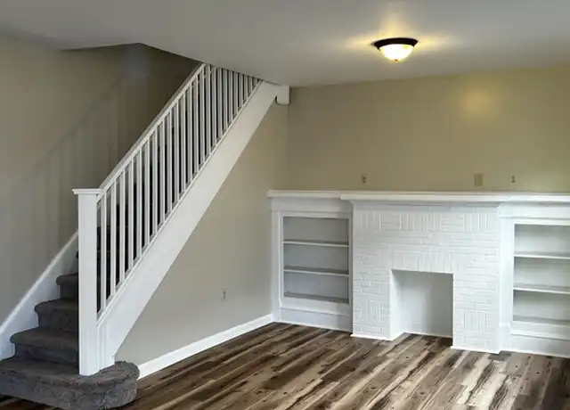 Property at 361 Warren Ave Unit 2, Kingston, PA, 18704, 3 beds, 1.5 baths, [object Object]