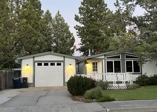 Property at 1032 SE Black Ridge Pl, Bend, OR, 97702, 2 beds, 2 baths, [object Object]