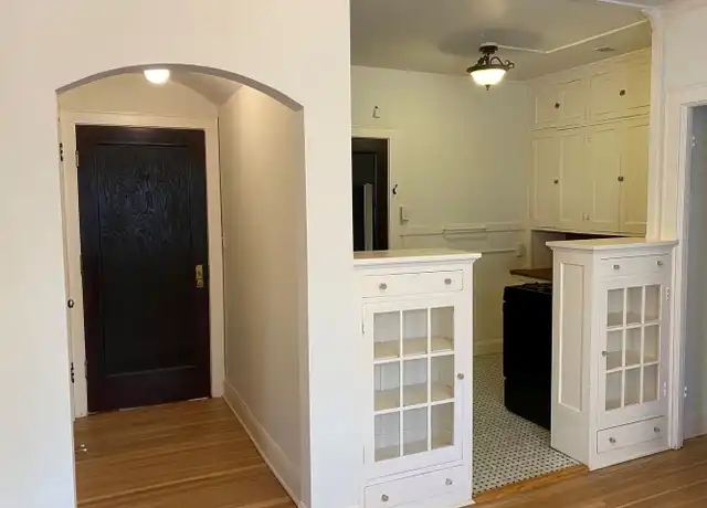 Property at 4233 Nicollet Ave Unit 4, Minneapolis, MN, 55409, 1 bed, 1 bath, [object Object]