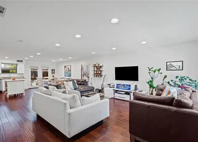 Property at 2722 Knight St Unit 119D, Dallas, TX, 75219, 2 beds, 2.5 baths, [object Object]