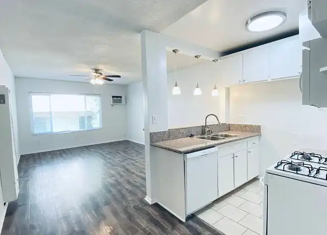 Property at 14220 Burbank Blvd, Sherman Oaks, CA, 91401, 1 bed, 1 bath, [object Object]