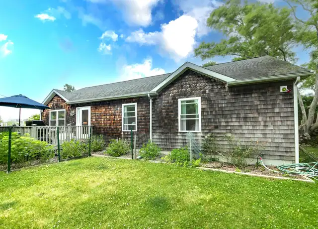 Property at 3 Bayberry Rd, Montauk, NY, 11954, 3 beds, 2 baths, [object Object]