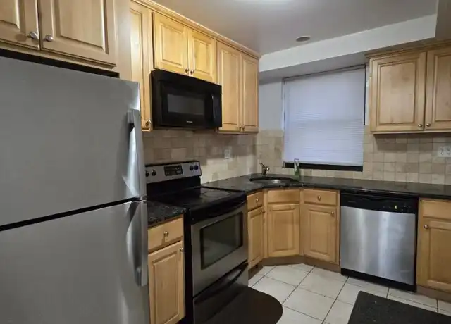 Property at 7326 N Ridge Blvd, Chicago, IL, 60645, 1 bed, 1 bath, [object Object]