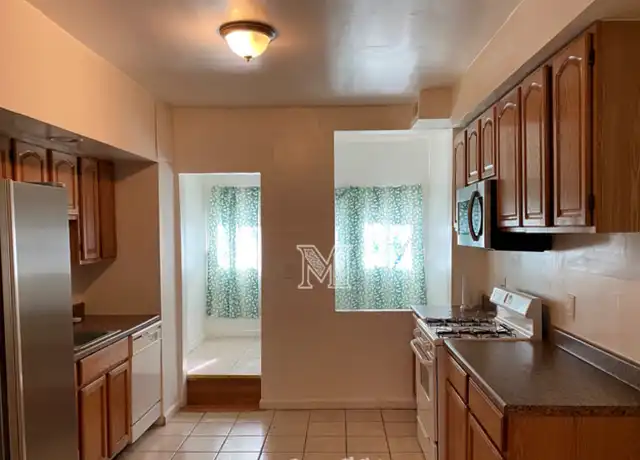 Property at 799 N Glover St, Baltimore, MD, 21205, 2 beds, 1 bath, [object Object]