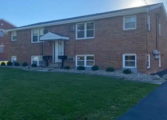Property at 402 Caroline Ave, Hubbard, OH, 44425, 2 beds, 1 bath, [object Object]
