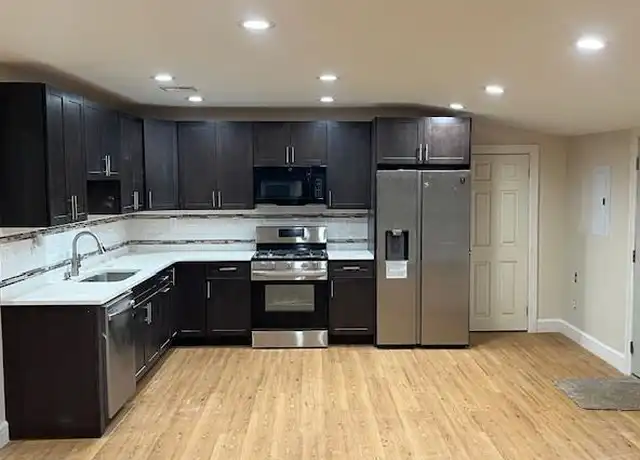 Property at 418 N Midland Ave #2, Nyack, NY, 10960, 2 beds, 1 bath, [object Object]