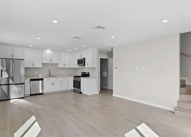 Property at 7318 Leescott Ave, Lake Balboa, CA, 91406, 2 beds, 2 baths, [object Object]