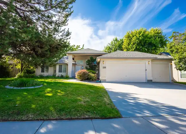 Property at 2289 E Shalimar Dr, Eagle, ID, 83616, 4 beds, 2 baths, [object Object]