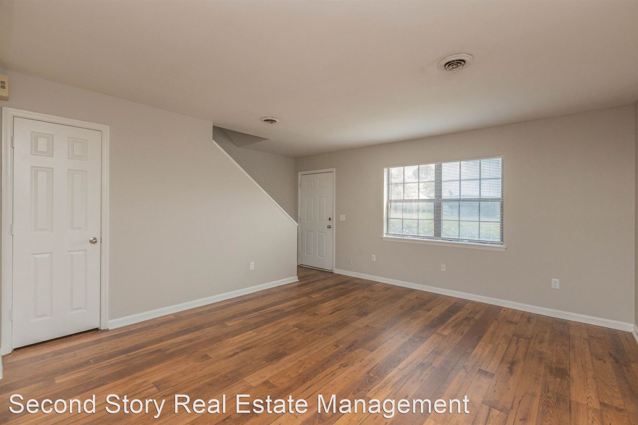 The ledford at 2025 hamilton place apartments