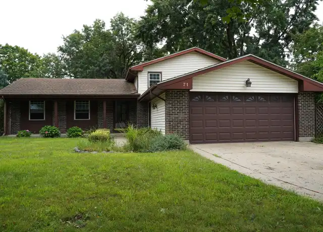 Property at 71 Faringdon Dr, Crystal Lake, IL, 60014, 4 beds, 2 baths, [object Object]