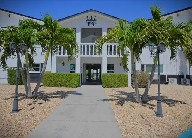 Property at 3704 Broadway #103, Fort Myers, FL, 33901, 2 beds, 1 bath, [object Object]