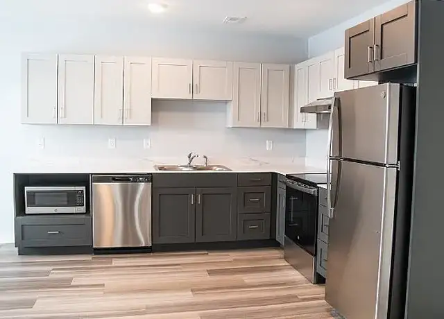 Photo of 530 S Rose St, Kalamazoo, MI 49007