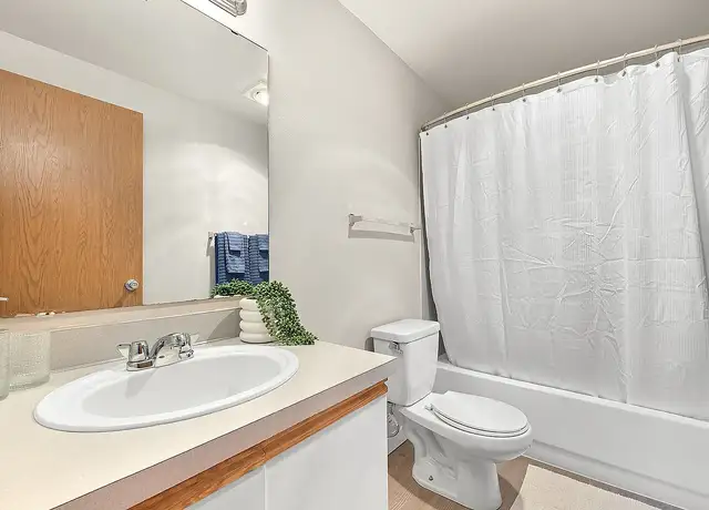 Photo of 2605 W Maplewood Ave, Bellingham, WA 98225