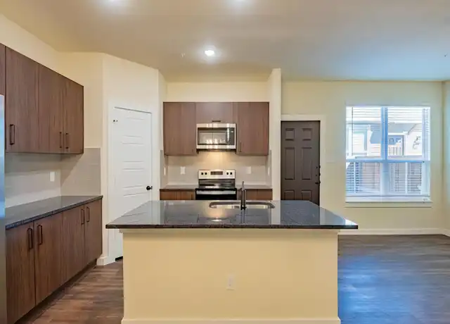 Property at 643 Wheatfield Dr, Venus, TX, 76084, 2 beds, 1.5 baths, [object Object]