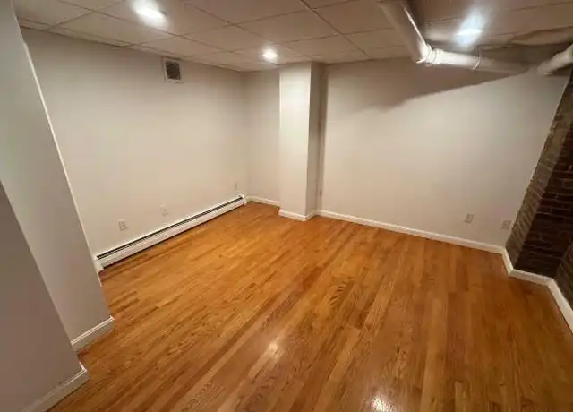 Property at 31 Fleet St, Boston, MA, 02113, 3 beds, 2 baths, [object Object]