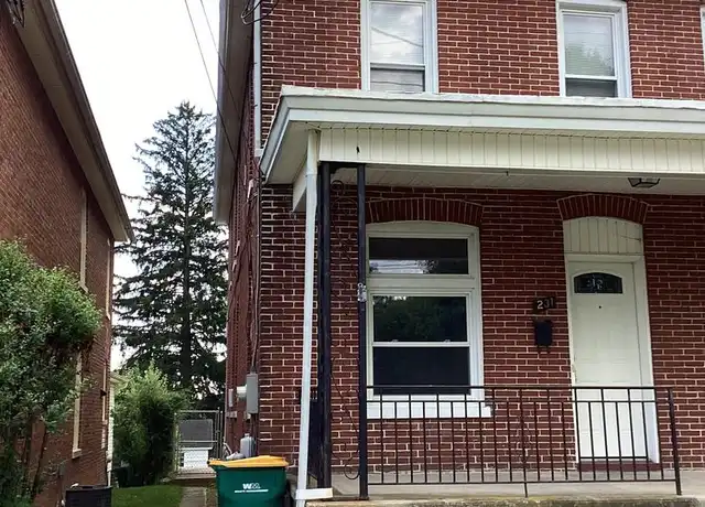 Property at 231 W 6th St Unit 231, Waynesboro, PA, 17268, 3 beds, 1 bath, [object Object]