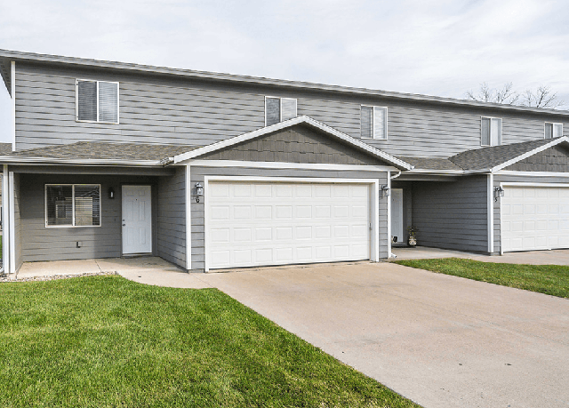 Photo of 7613 S Beal Ave, Sioux Falls, SD 57108