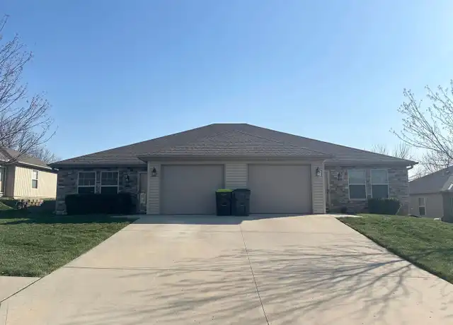 Property at 110 SW Rose Garden Ln, Lees Summit, MO, 64064, 3 beds, 2 baths, [object Object]