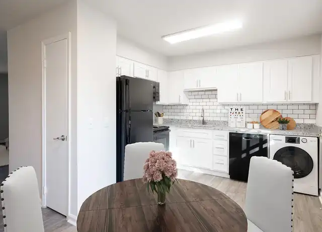Property at Venue at Carrollton - 598 S Park St, Carrollton, GA, 30117, 1-3 bed, 1-2 bath, [object Object]