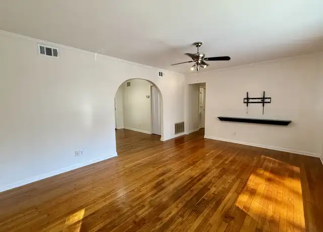 Property at 5071 Springhill Dr, Pensacola, FL, 32503, 3 beds, 2 baths, [object Object]