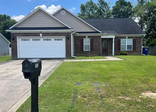 Property at 142 Crestwood Ln, Raeford, NC, 28376, 3 beds, 2 baths, [object Object]