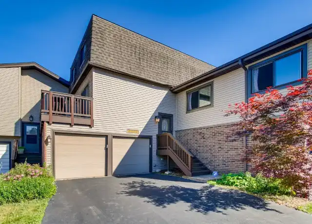 Property at 29W365 Crabtree Ln, Warrenville, IL, 60555, 3 beds, 2.5 baths, [object Object]