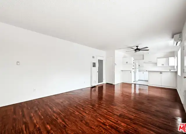 Property at 1868 10th St #2, Santa Monica, CA, 90404, 2 beds, 1 bath, [object Object]