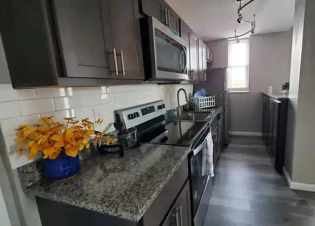 Property at Congress West - 5316 Pershing Ave, Saint Louis, MO, 63112, 2 beds, 1 bath, [object Object]