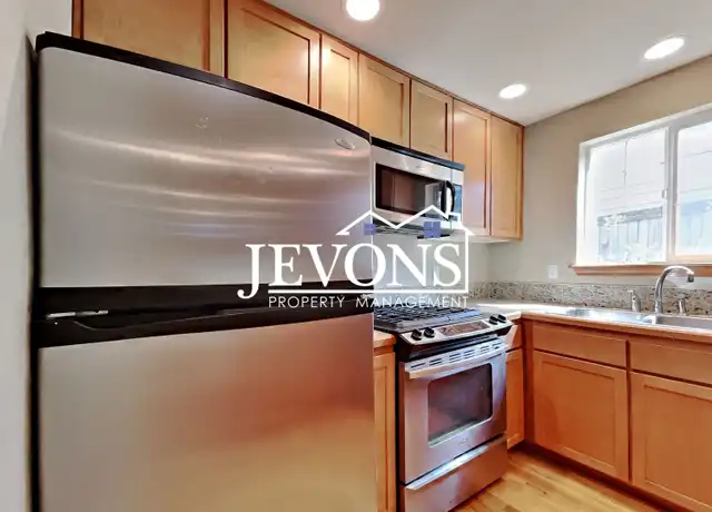 Property at 13721 Greenwood Ave N, Seattle, WA, 98133, 2 beds, 2.5 baths, [object Object]