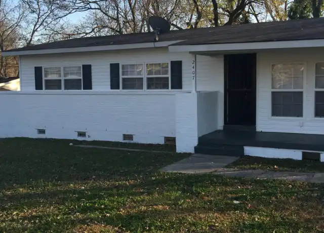 Property at 2407 Medaris Rd NW, Huntsville, AL, 35810, 3 beds, 1 bath, [object Object]