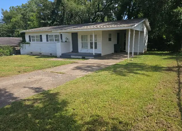 Property at 2407 Medaris Rd NW, Huntsville, AL, 35810, 3 beds, 1 bath, [object Object]