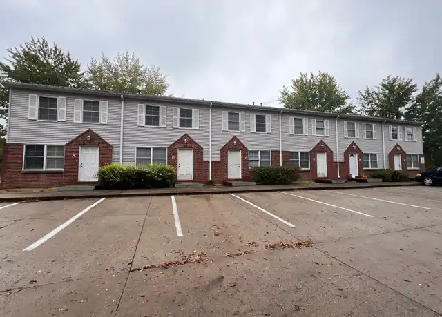 Property at 215 Grover St, Warrensburg, MO, 64093, 3 beds, 1.5 baths, [object Object]