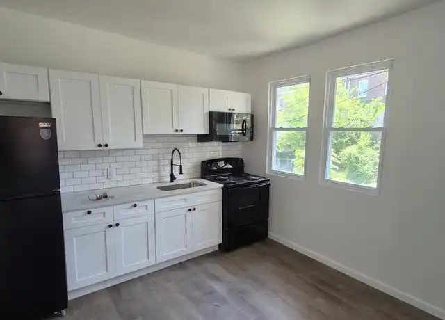 Property at 246 E Penn St, Philadelphia, PA, 19144, 3 beds, 1 bath, [object Object]