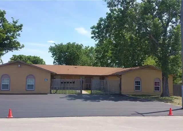 Property at 410 Old Thorndale Rd Unit C, Taylor, TX, 76574, 1 bed, 1 bath, [object Object]